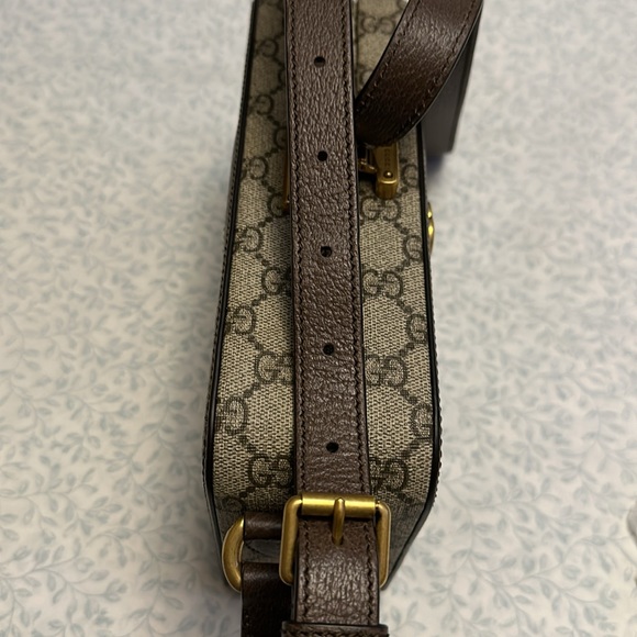 Gucci GG Supreme Messenger Bag - Picture 9 of 10